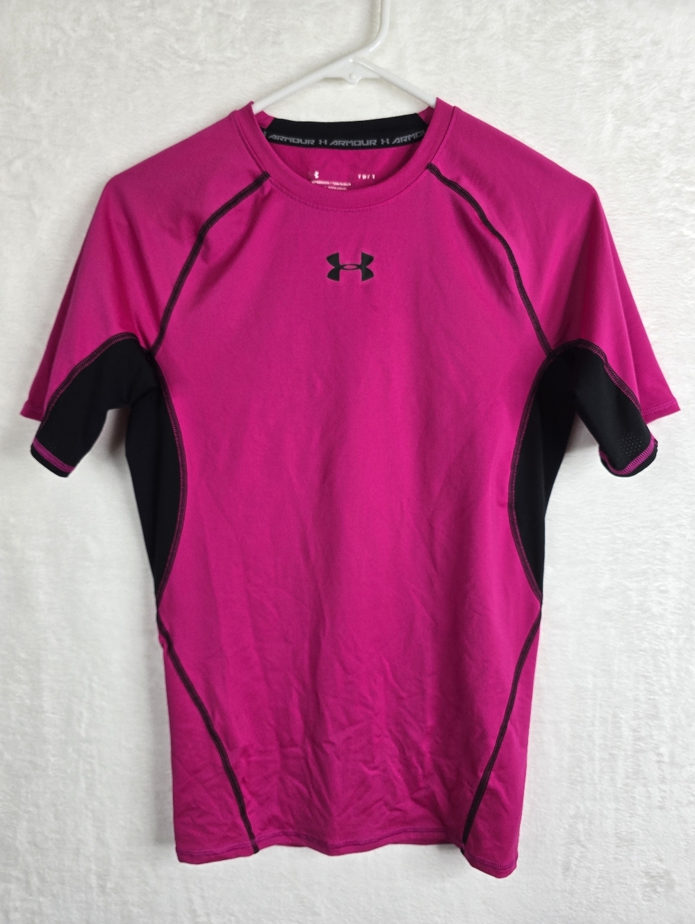 Under Armour HeatGear Compression Shirt Womens Medium Pink Athletic Top Workout